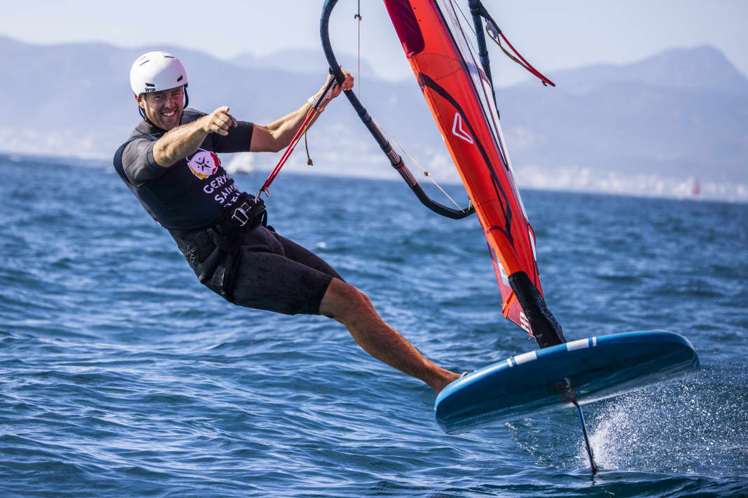 Sebastian Kördel durante un servizio fotografico di squadra