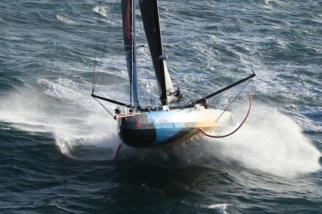 "Malizia – Seaexplorer" startet kraftvoll ins 16. Transat Jacques Vabre