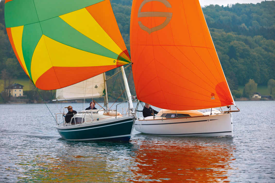 Im Vergleich zeigt die Neue mehr Volumen, weniger Deckssprung und klarere Formen.