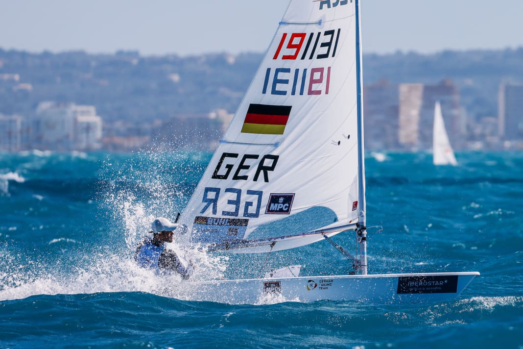 Two races, two victories: Philipp Buhl opened the Spanish classic strongly in the Ilca 7