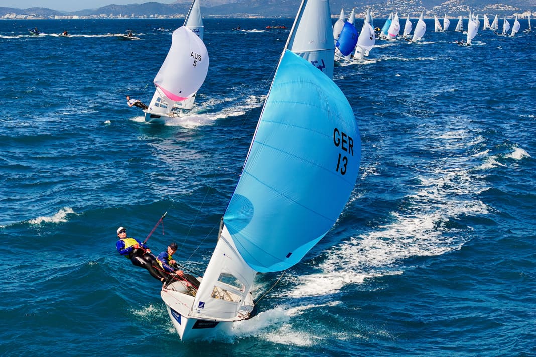 Malte e Anastasiya WInkel inizieranno la medal race della flotta 470 mista sabato come quarto e miglior equipaggio GER, ma il divario di punti tra gli inseguitori tedeschi è ridotto.