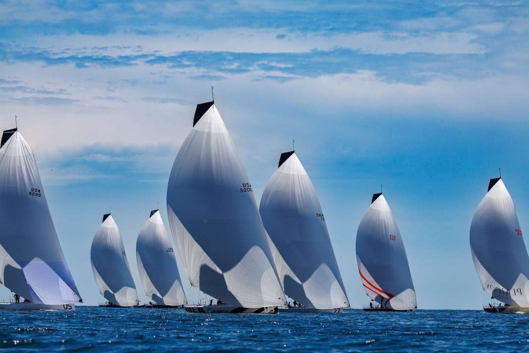 Les 52 Super Series se sont déroulées à Newport. Un équipage familial s'y est imposé à la surprise générale. Platoon Aviation" de Harm Müller-Spreer s'est classé septième.