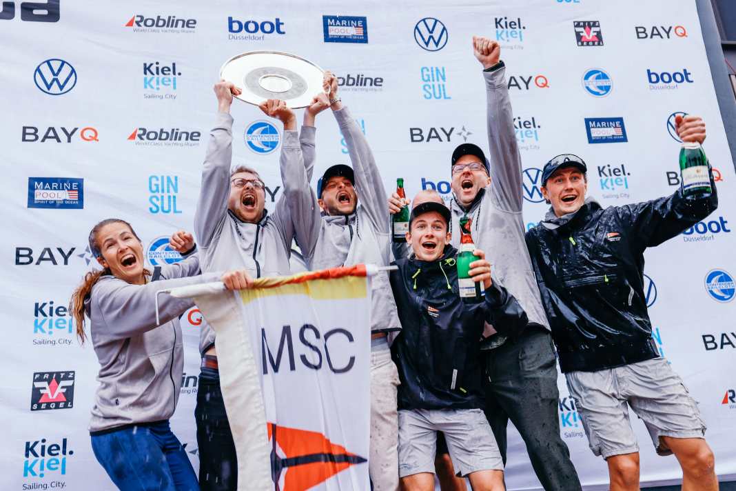 Die Meisterschale ging erstmals an den Mühlenberger Segel-Club