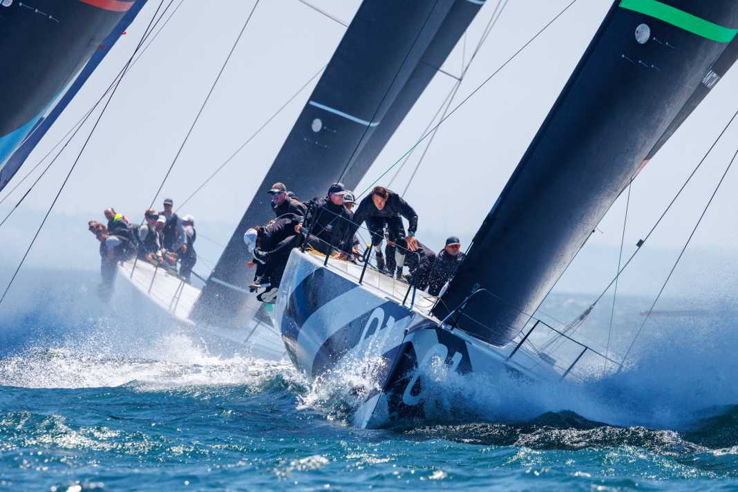 Das US-Team American Magic Quantum Racing gewann die Weltmeisterschaft vor Cascais.