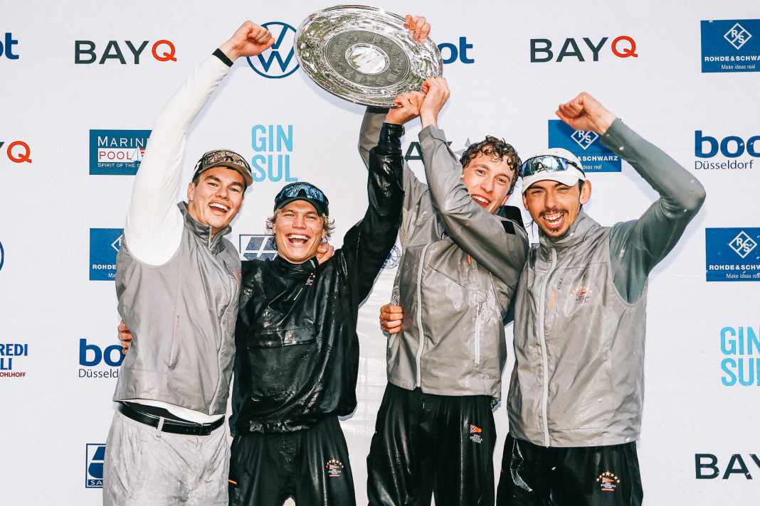 The German club champions 2025 from the North German Regatta Club celebrate here.