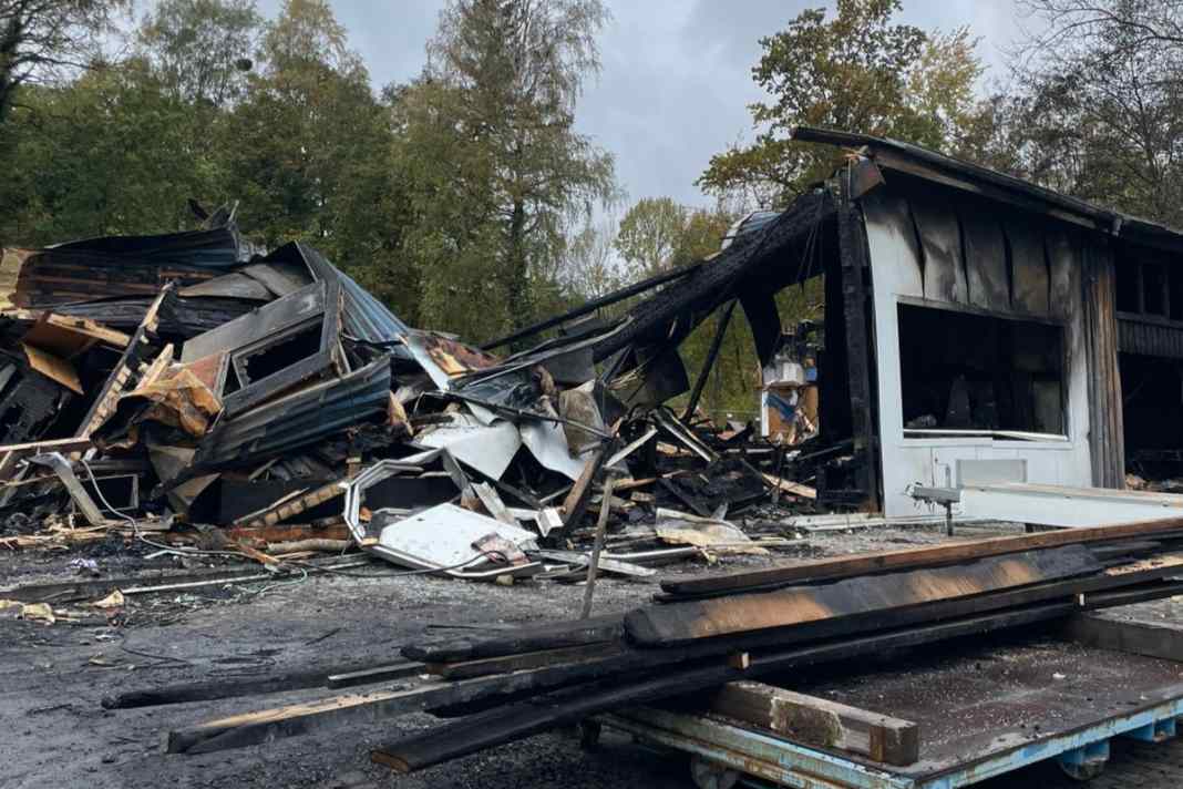 Die Zerstörung ist enorm. Von der Werft ist fast nichts übrig geblieben