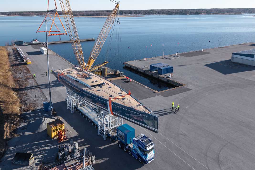 La costruzione numero due "Raijin" del modello di punta Swan 128 è stata varata a Pietarsaari.