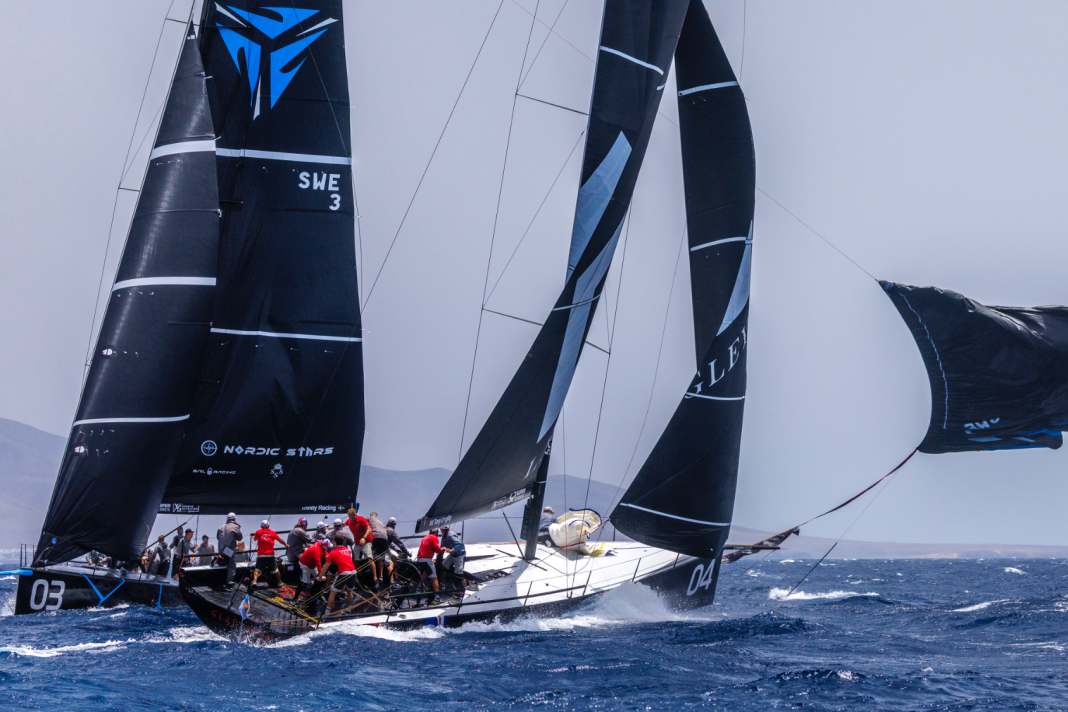 Hier hat "Gladiator" ein Segel weniger. Die Veranstalter berichteten von sieben, acht Segeln pro Tag, die in den druckvollen Lanzarote-Bedingungen nachgaben.