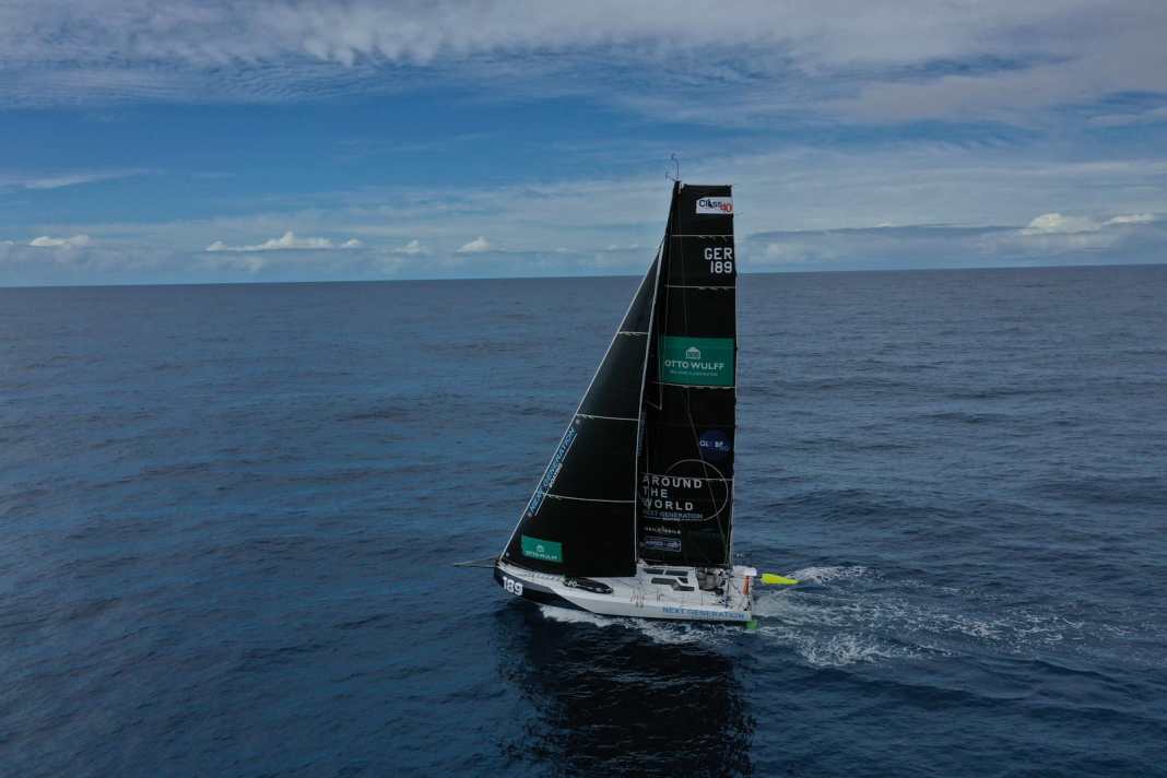 Le Pogo 40 S4 porte jusqu'à présent Lennart Burke et Melwin Fink en toute sécurité lors de leur premier tour du monde à la voile.