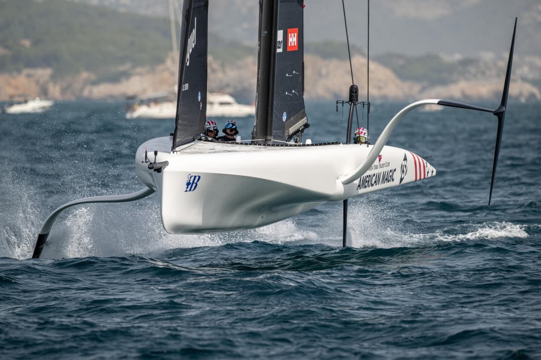 Das US-Team American Magic hat die erste Vorregatta zum 37. America's Cup gewonnen