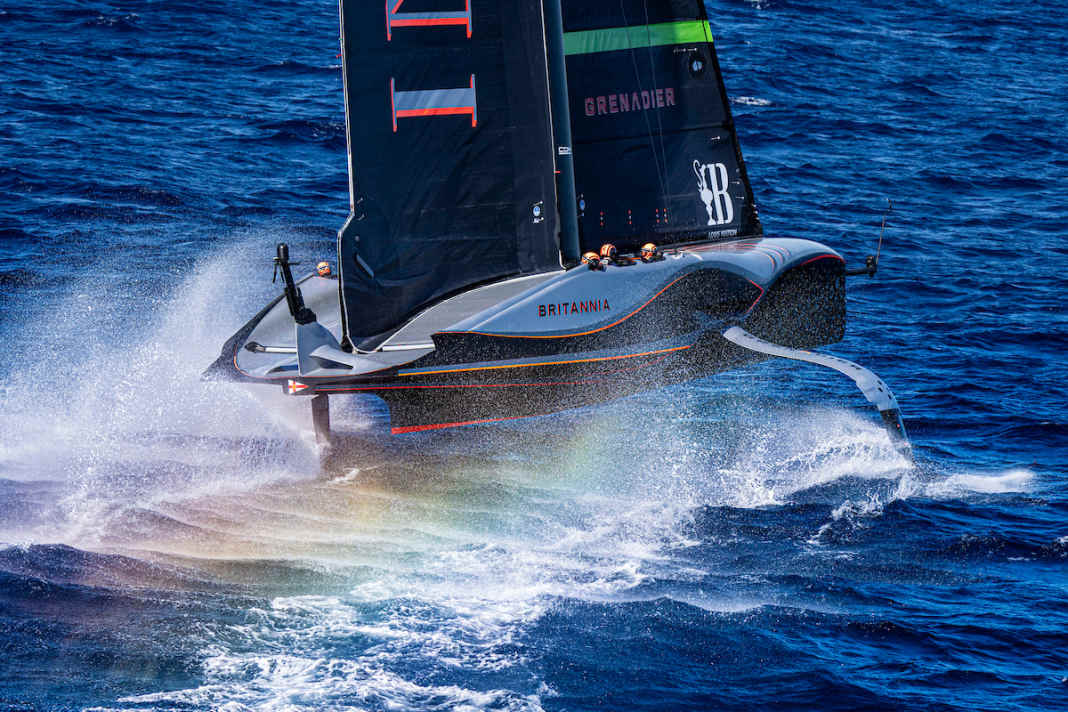 Per Ineos Britannia, i duelli di domenica nelle semifinali della Louis Vuitton Cup sono stati belli come un arcobaleno