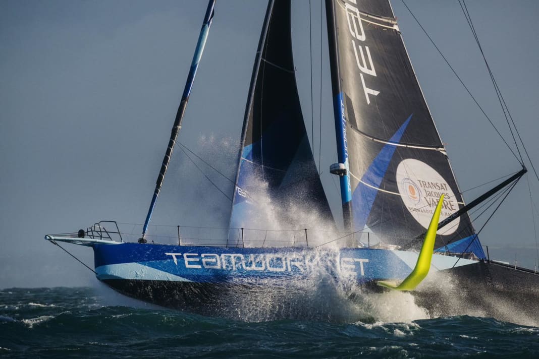 Zwei Tage nach dem Imoca-Start lagen die Schweizer "Teamwork.net"-Skipperin Justine Mettraux und Julien Villion als bestes Mixed-Team auf Platz vier bei den Imocas