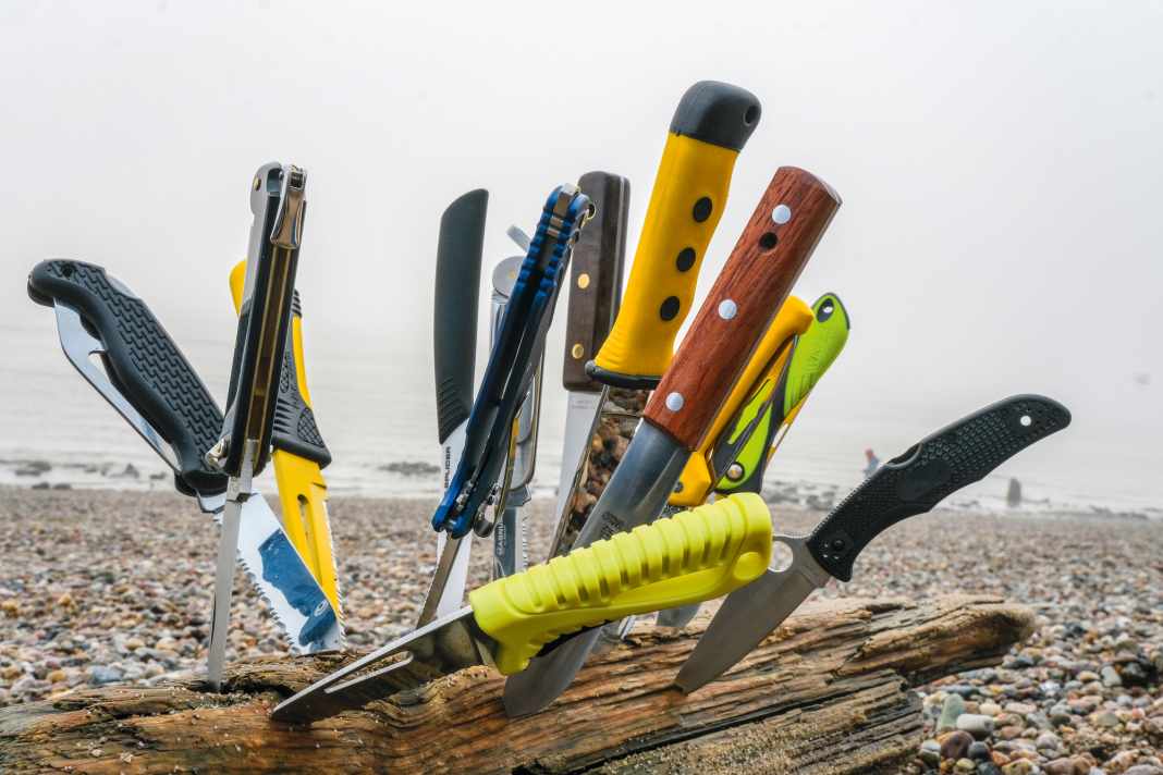 The trend is towards second knives: blades serve different requirements, sometimes one is not enough