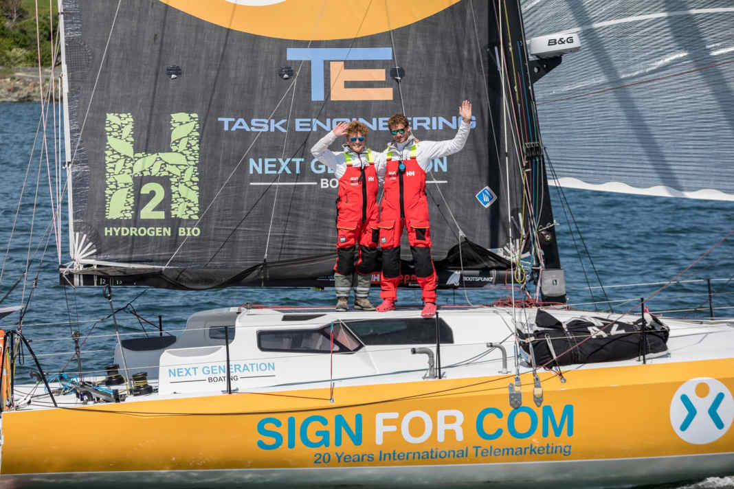 Die "Sign for Com"-Co-Skipper Lennart Burke und Melwin Fink beim Atlantic Cup