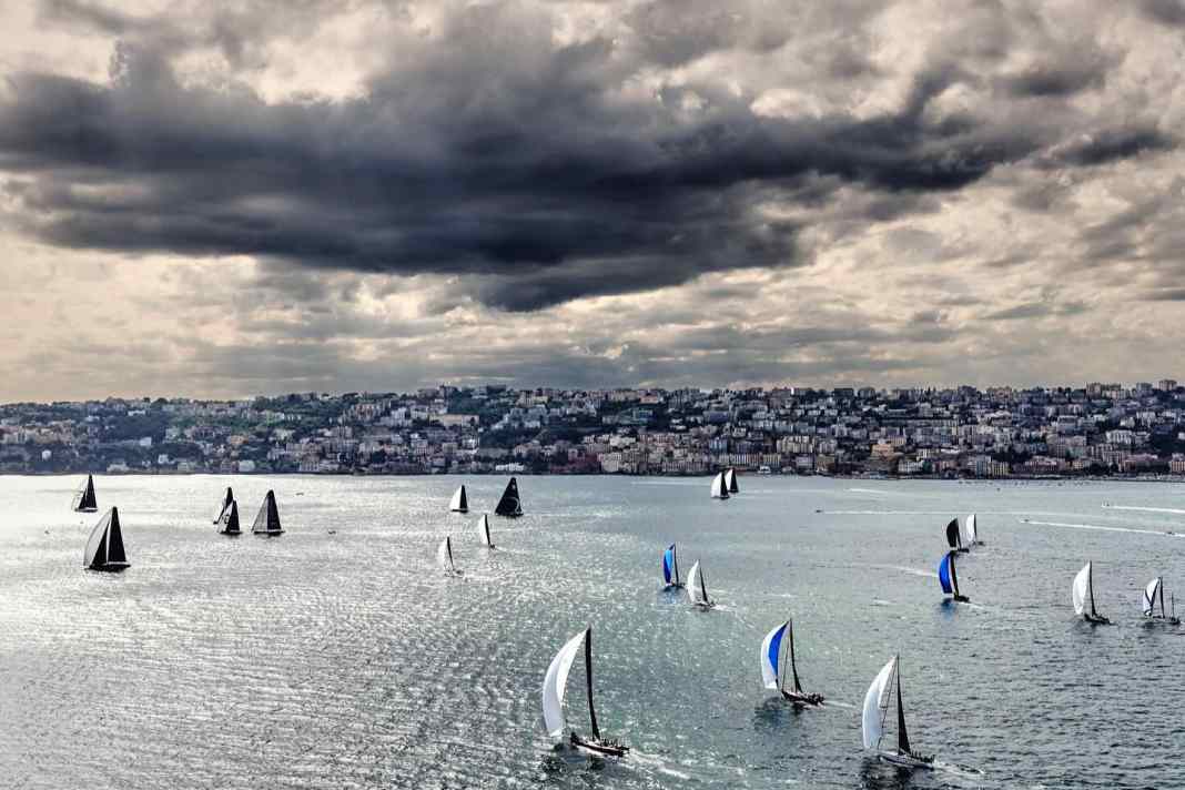 Even under cloudy skies, the Tre Golfi Sailing Week has a magnificent sailing area to offer