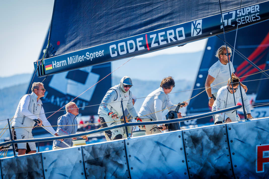 "Platoon" helmsman and owner Harm Müller Spreer and his crew in action off Saint-Tropez