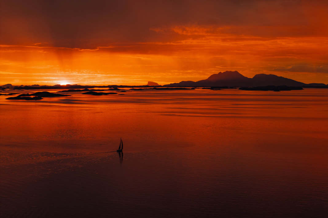 Ein Sommerrennen der außergewöhnlichen Art: das neue Race to the Arctic – erleuchtet von der Mitternachtssonne.