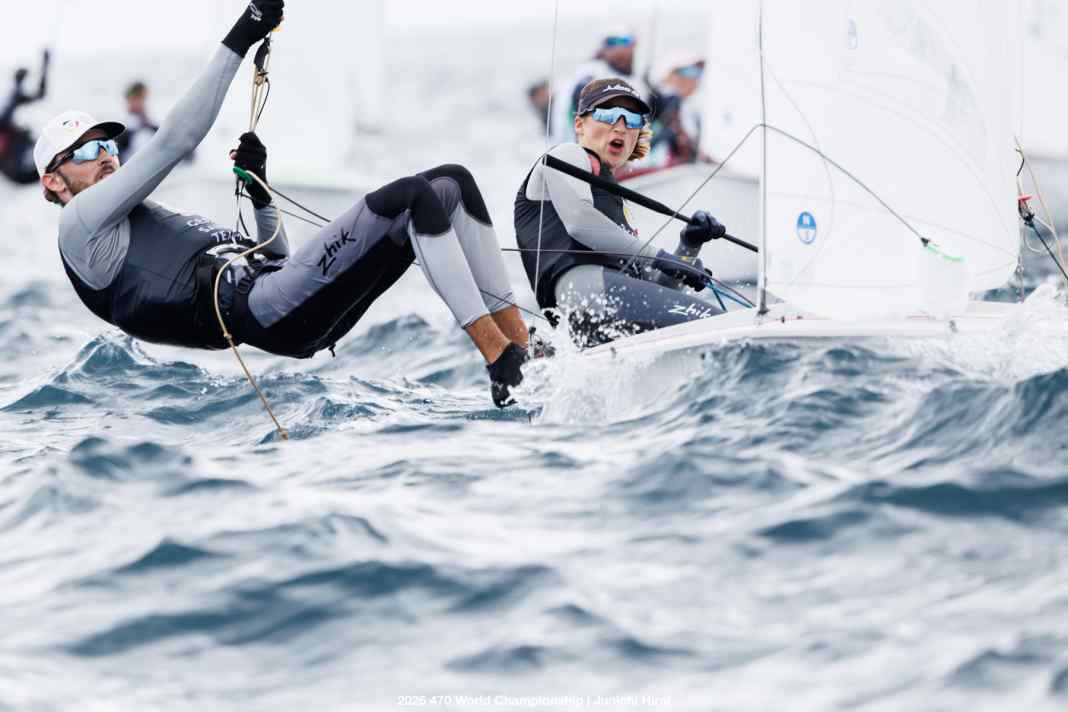 Theresa Löffler und Christopher Hoerr starten am 17. August als Vierte mit Medaillenchancen ins Finale der 470er-Mixed-WM in Enoshima.