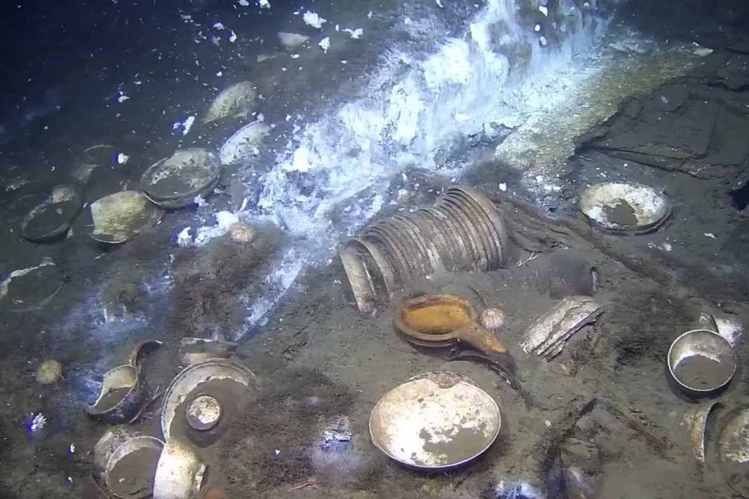 Porcellana cinese della metà del XVIII secolo proveniente dal relitto al largo della costa norvegese dello Skagerrak.