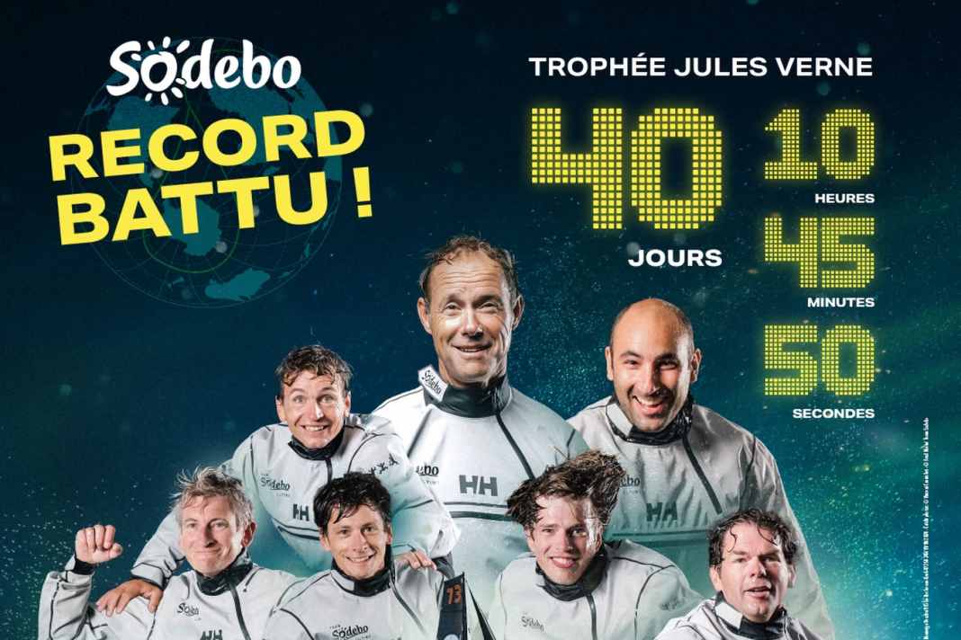 L'affiche du triomphe : Thomas Coville et son équipage remportent le Trophée Jules Verne avec un nouveau temps record pour leur tour du monde sans escale le plus rapide en équipage.