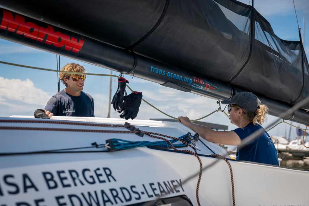 Leader Ian Lipinski dropped in on Lisa Berger before the start of the sixth stage.