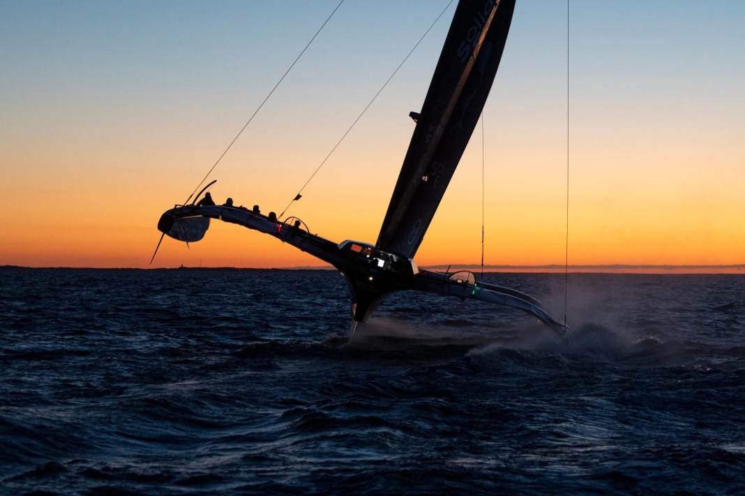 Der Trimaran "Kraken" war First Ship home im Gotland Runt 2026.
