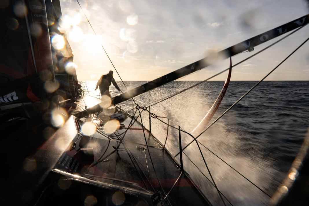 L'équipe Malizia dans la dernière ligne droite de l'Ocean Race Atlantic.