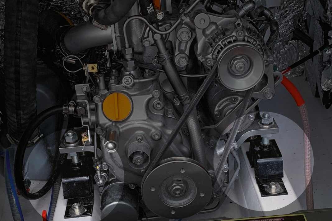 The front bearings are still easy to check. It is more difficult at the rear.