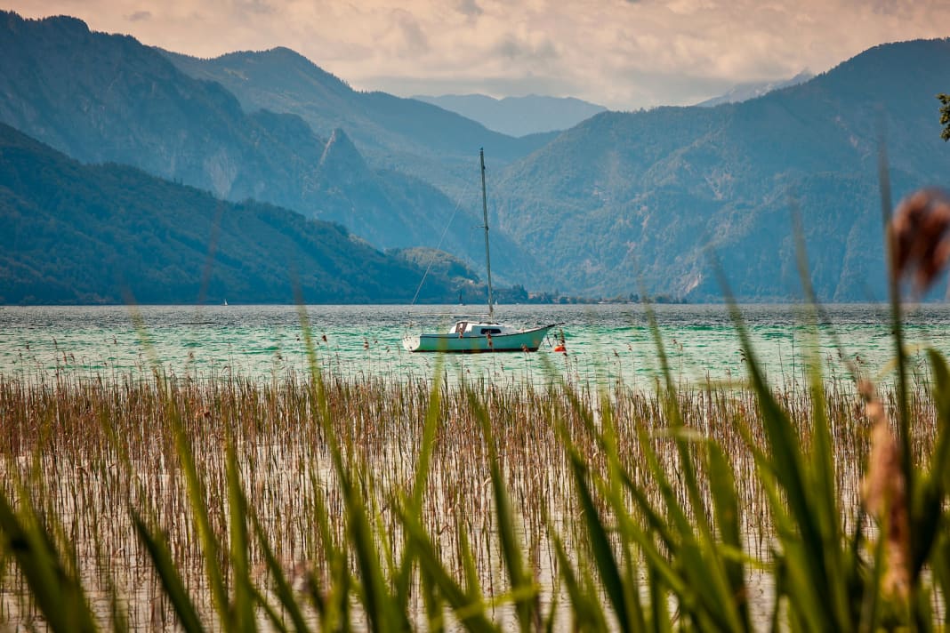 Il lago Attersee con una tonalità di turchese caraibico