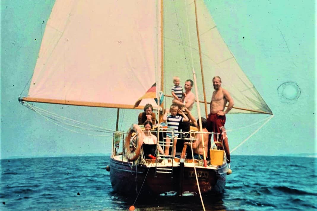 Oli fait ses premières croisières en tant que petit enfant, puis avec ses grands-parents, il se rend à Hiddensee.