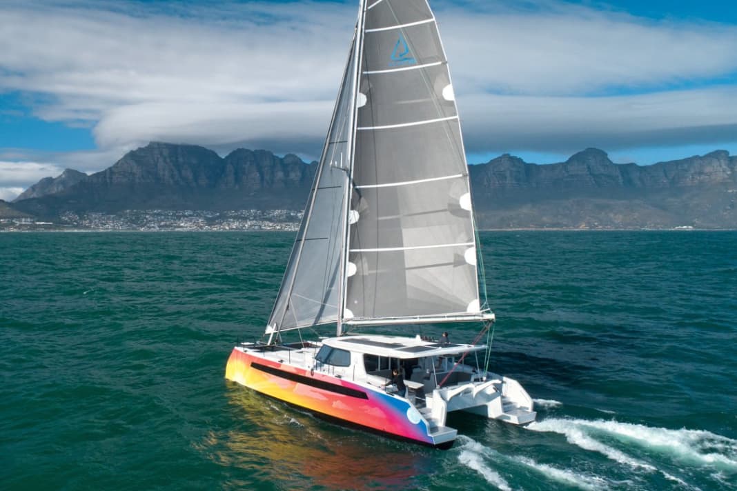 Balance 482: Der Mehrrumpf-Markt wird immer größer und differenzierter. Der Balance aus Südafrika fällt ins wachsende Hochleistungssegment – eine vielversprechende Konstruktion. Daten: Rumpflänge 14,71 m, Breite 7,90 m, Tiefgang 1,16–2,20 m, Gewicht 11,3 t, Segelfläche 133 m², STZ 5,1; balancecatamarans.com 