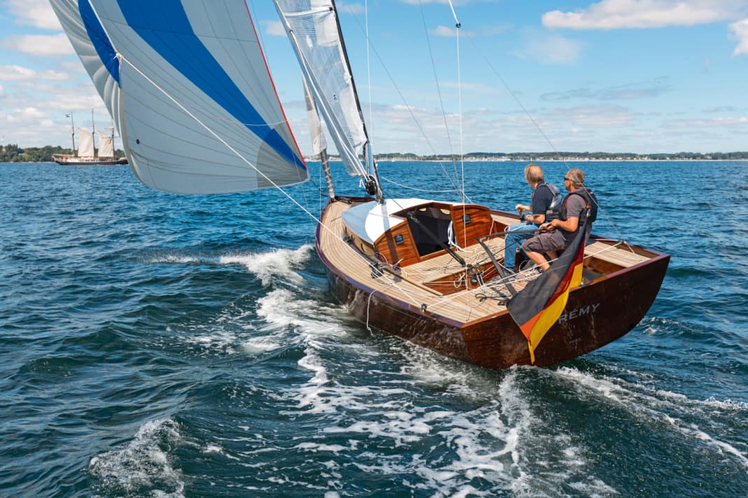 On the move with the Mahogany Blitz: sailing when others are motoring - and in the most stylish way possible