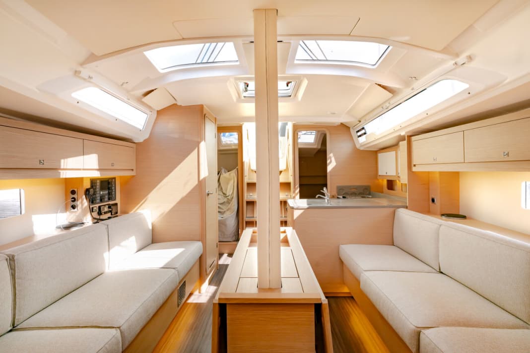Light, wide, friendly design - below deck, the Dufour 37 beats all its competitors in the ten-metre class