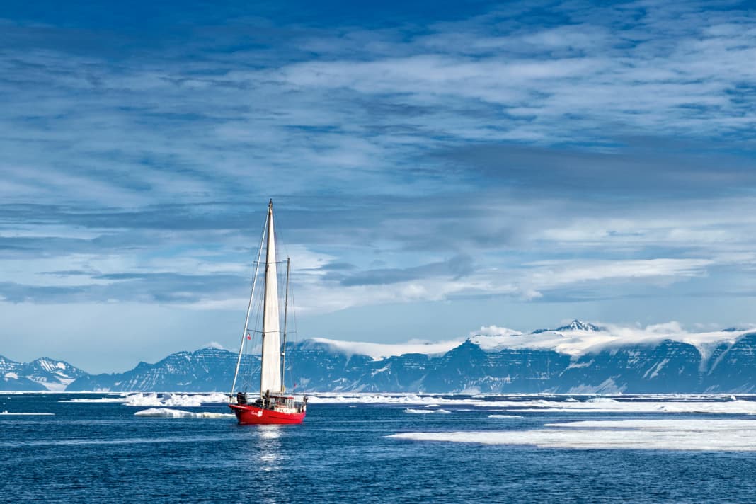 Revierfahrt für Könner: Beim Törn nach Grönland sucht die Crew der „La Belle Époque“ den Weg durchs Eis
