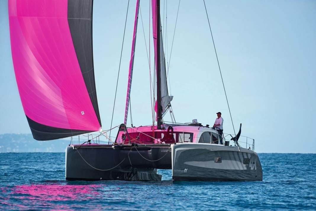 Many things are different: small deckhouse, concave freeboards and bucket seats at deck level.