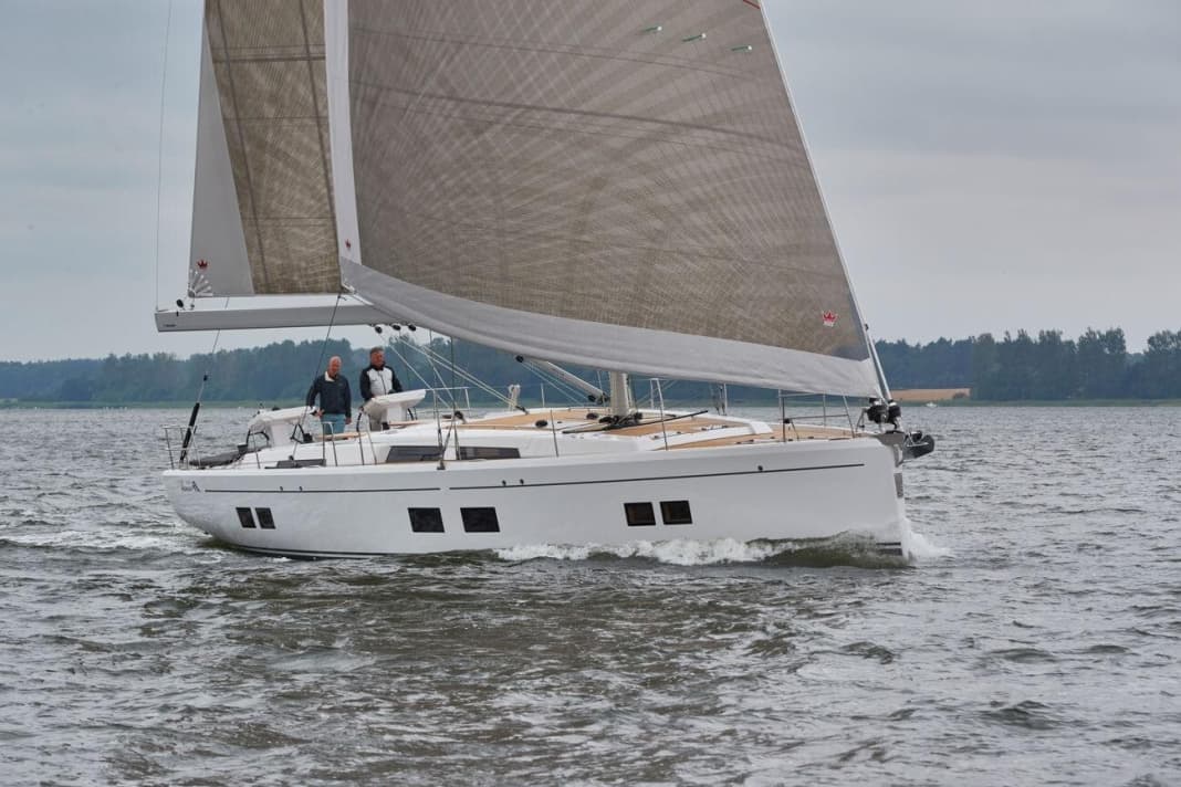 Underway with the large genoa sitting in front of the furling jib