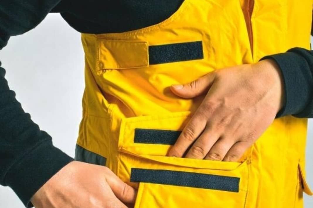 Taschen: Es gibt gefütterte Wärmetaschen und Taschen zur Aufbewahrung. Ein Ablauf ist wichtig, auch dichte Taschen stehen mal auf