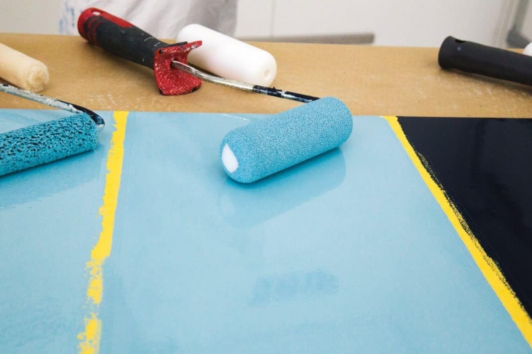 Feiner Schaum: Solche Rollen tragen den Lack am gleichmäßigsten auf. Abgerundete Enden helfen Ansätze zu vermeiden