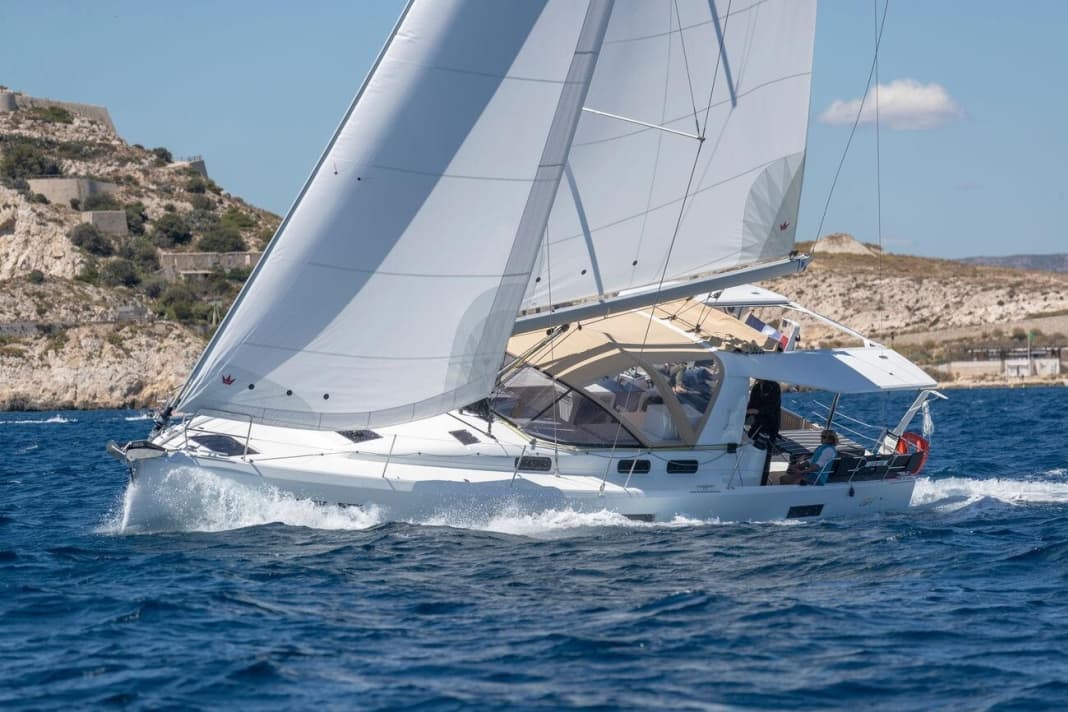 Le Sun Loft 47 lors d'un coup d'essai au large de Marseille