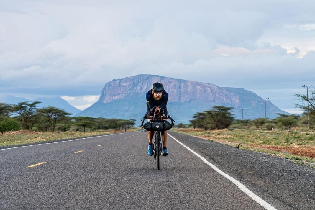 Jonas Deichmann détient plusieurs records à vélo
