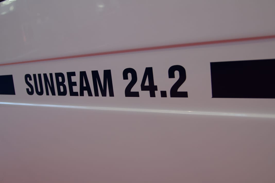 Punkt Zwo: Das Boot ist keine komplette Neuentwcklung, aber eine starke Madifikation der Sunbeam 24