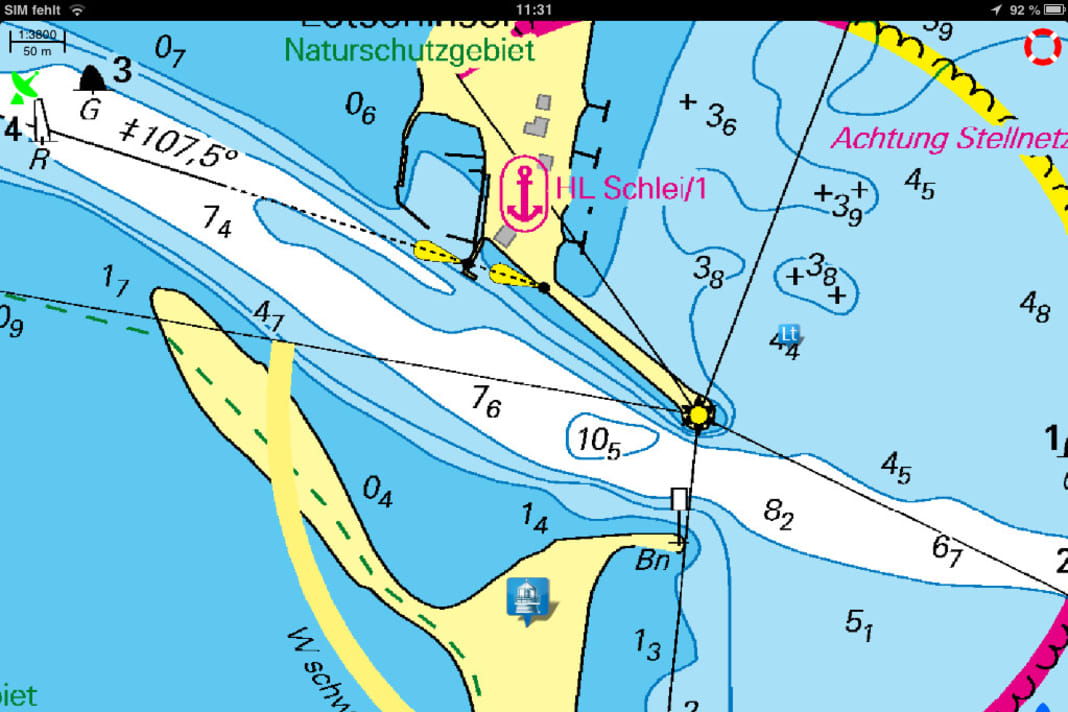 L'image de la carte correspond à celle des cartes papier, l'utilisation se fait à l'aide des symboles situés en bas de la carte
