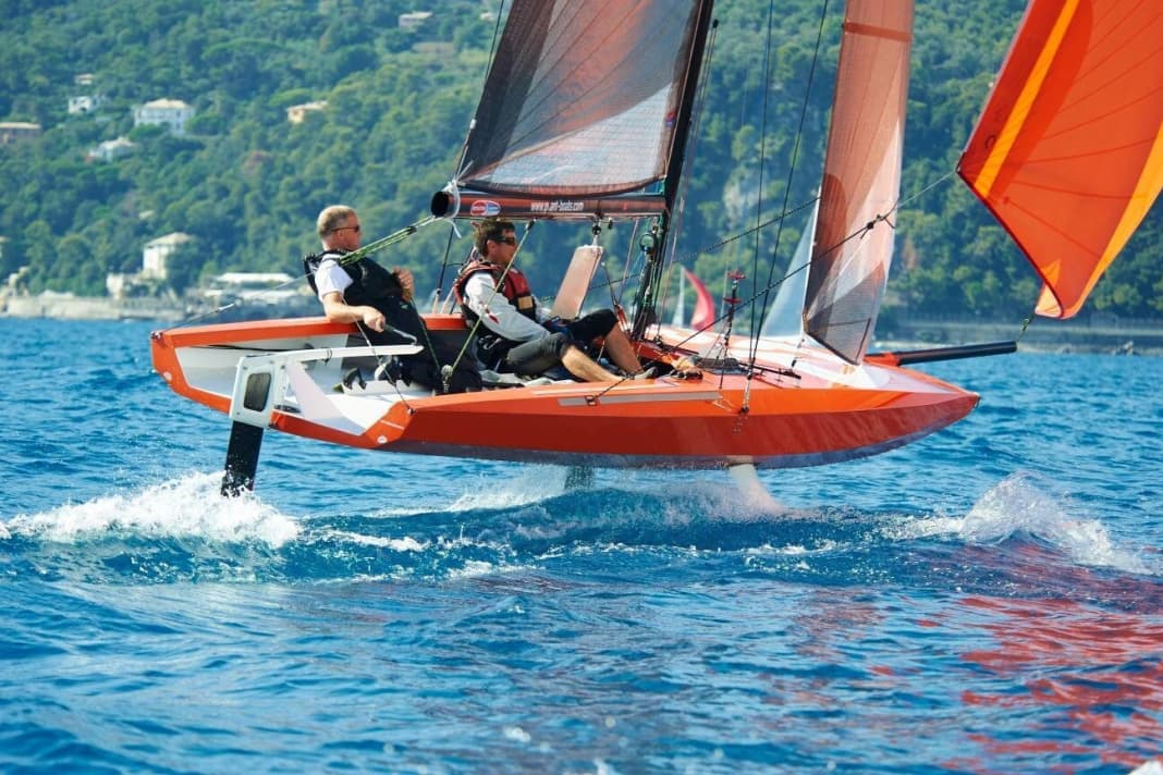 Modalità full throttle. In modalità ottimale, lo scafo del Quant 23 si solleva solo di qualche centimetro. Chiaramente visibile: la chiglia
