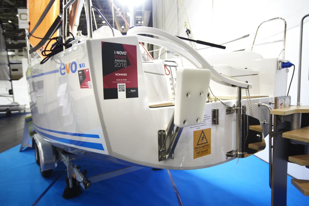 The buckling frame creates volume below deck and is intended to provide greater rigidity under sail