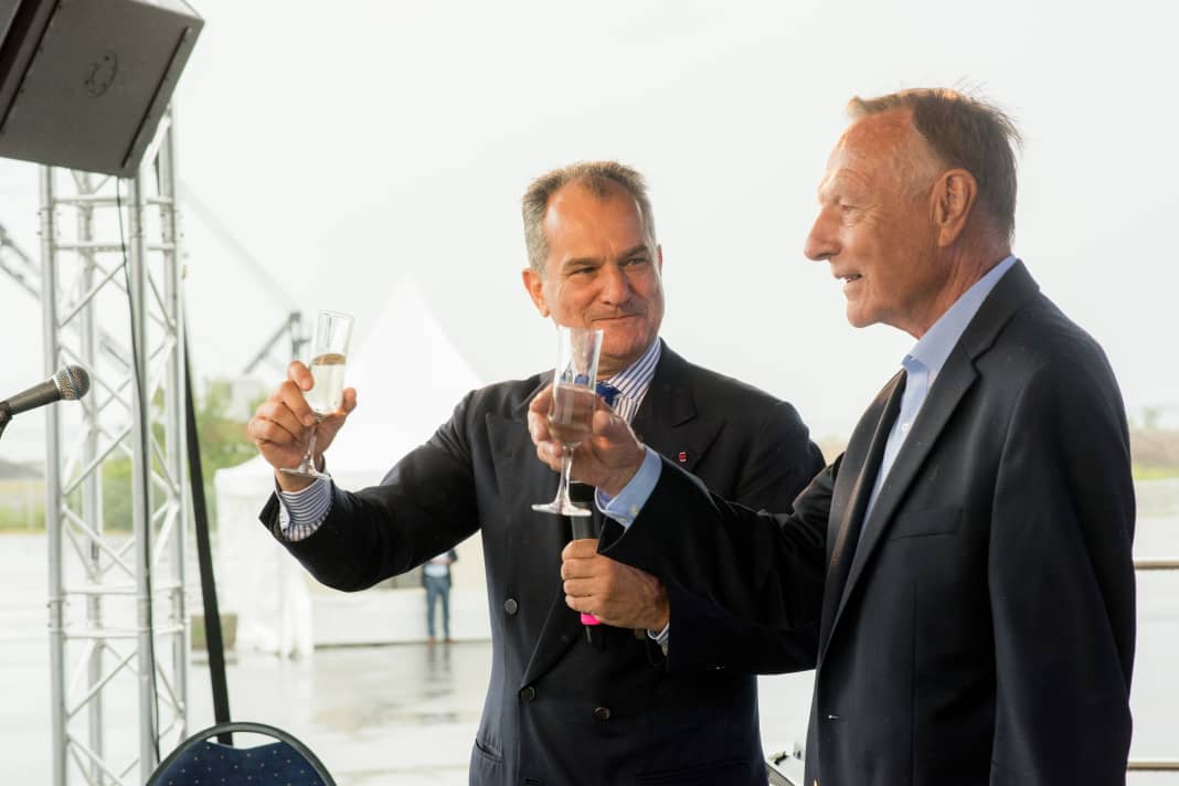 Ein Toast auf die Vergangenheit – und auf die Zukunft. Leonardo Ferragamo (l.) bei seiner Jubiläumsansprache