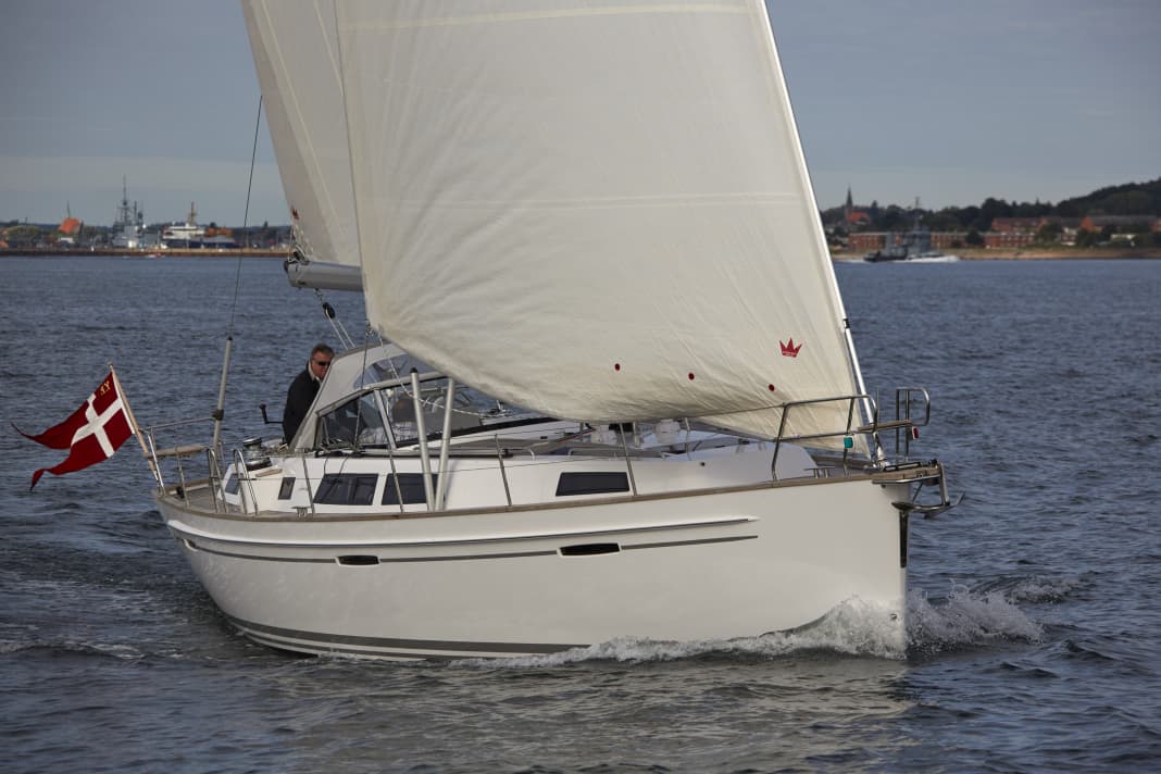 The lines are timeless, the hull is not overly voluminous