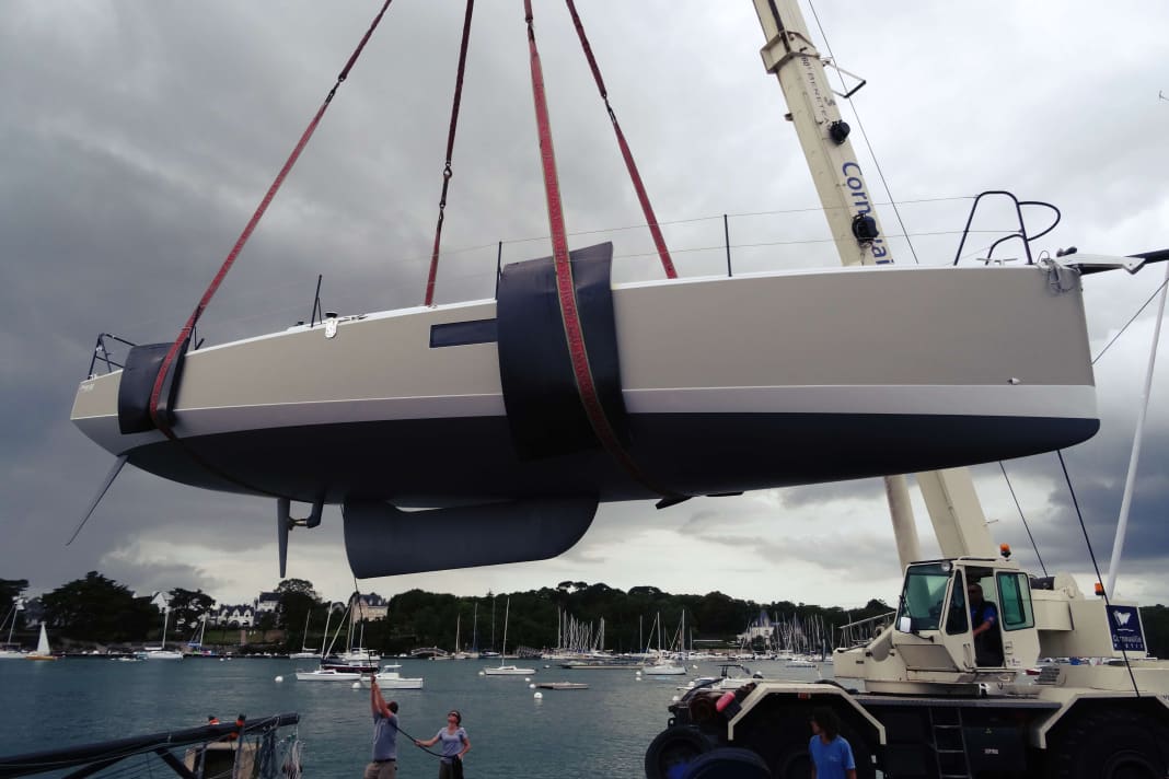 Crane date. Pogo 36, here with the swivelling keel, which is only available at extra cost