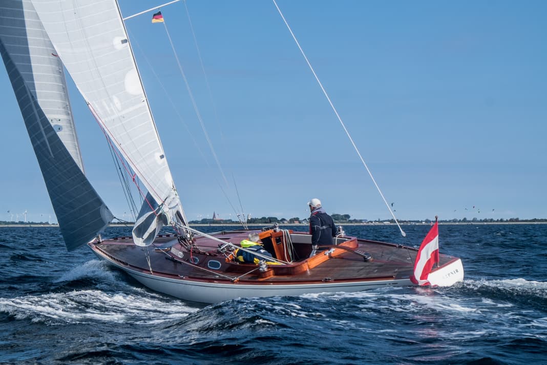 Le Swede 41, long de 12,45 mètres, ressemble à un cerf-volant surdimensionné.