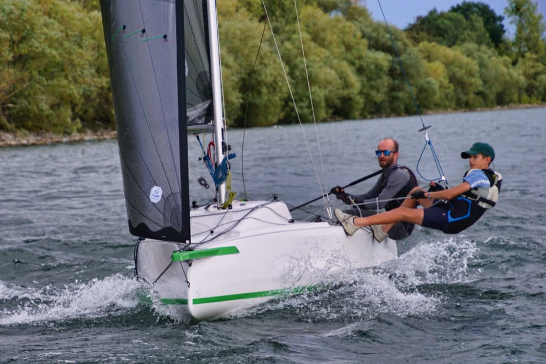 The Sailart 17.5 sails as sporty as a dinghy
