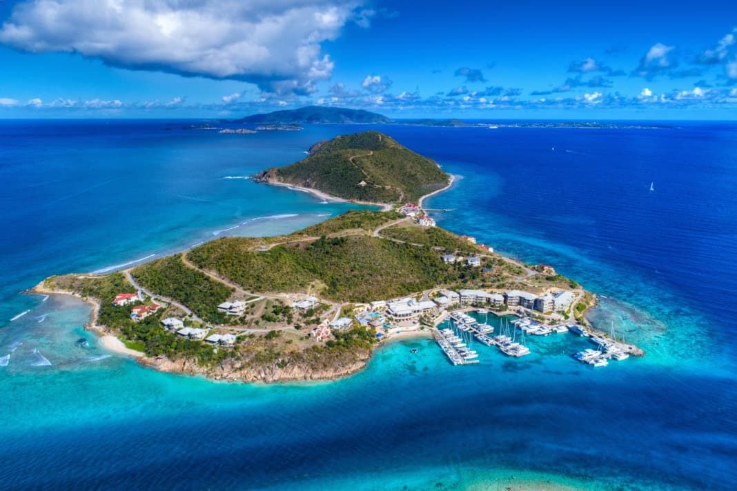 Die Insel Scrab Island in den BVIs